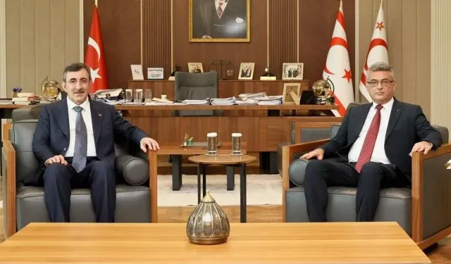 KKTC Cumhurbaşkanı Erhürman, Cumhurbaşkanı Yardımcısı Yılmaz ile bir araya geldi