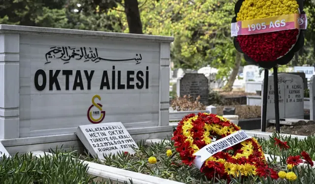 Metin Oktay, kabri başında anıldı!
