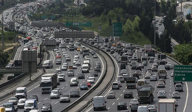 İstanbul’da tatil sonrası haftanın ilk iş gününde trafik akışı sakin