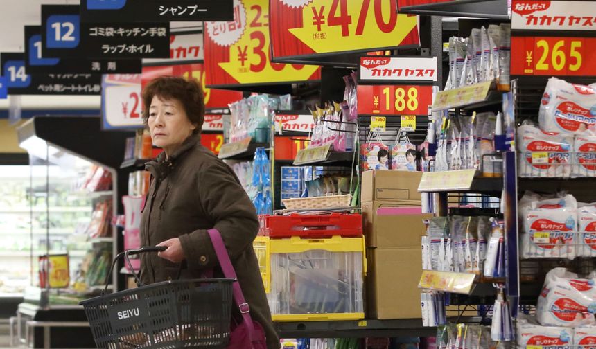 Japonya’da Ekonomi Bir Yılın Ardından İlk Kez Küçüldü