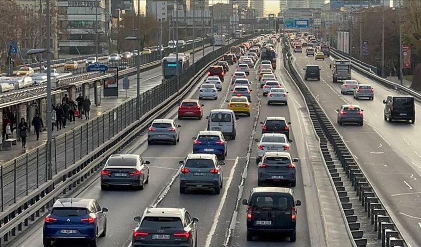 Bayram Tatili Öncesi Trafikte Yoğunluk Başladı