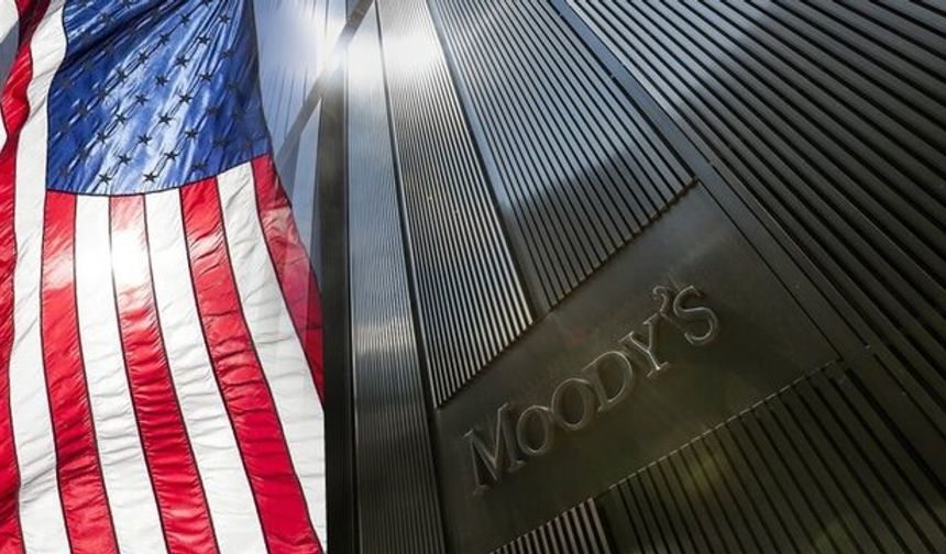 Moody's, ABD'nin kredi notunu düşürdü