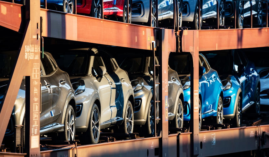 Otomotiv endüstrisi ihracatta hız kesmiyor