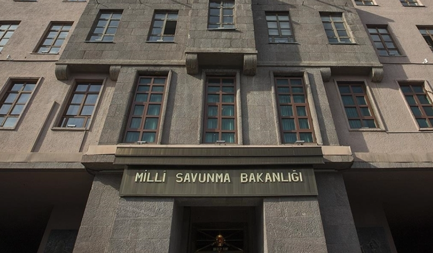 MSB: Gürcistan-Azerbaycan sınırında düşen uçağın enkazına ulaşıldı