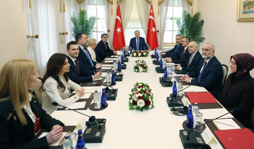 Cumhurbaşkanı Erdoğan, Balkan Barış Platformu'nun temsilcilerini kabul etti