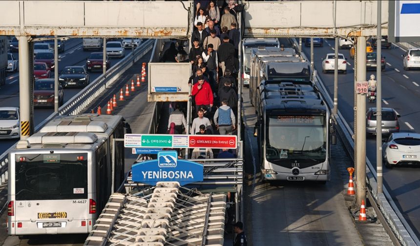 İstanbul'da toplu taşımaya zam geldi!
