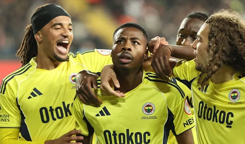 Fenerbahçe, grubunu ikinci sırada tamamlayarak kupada Çeyrek Final'e yükseldi