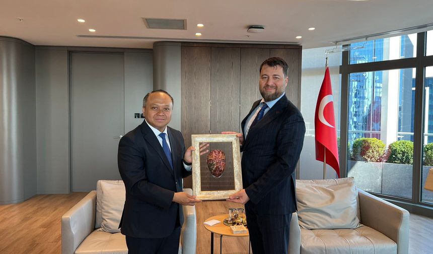 Emre Tezmen, Endonezya Büyükelçisi Achmad Rizal Purnama’yı Ağırladı