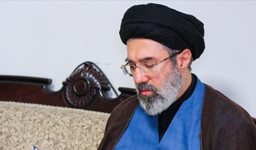 Hamaney’den Hürmüz Boğazı Açıklaması: Kapalı Kalmalı