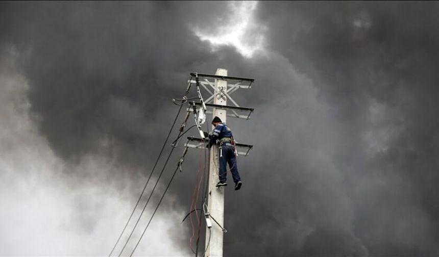 ABD-İsrail'in saldırılarında İran'daki elektrik şebekeleri vuruldu