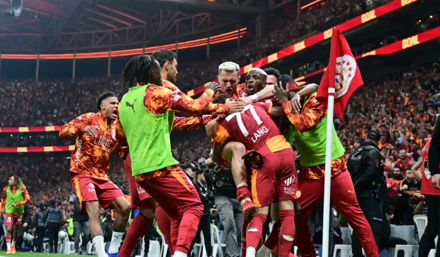 Galatasaray üst üste dördüncü kez şampiyon!