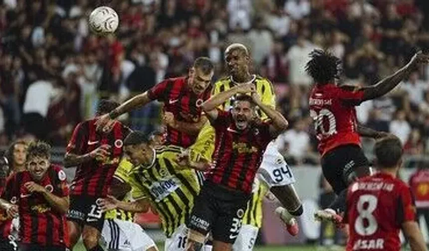 Fenerbahçe, Süper Lig'e yenilgiyle başladı