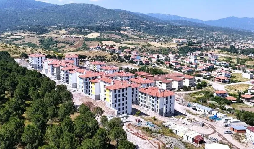 Balıkesir'deki depremlerin ardından 305 konut ve 1 iş yeri, yarın teslim edilecek