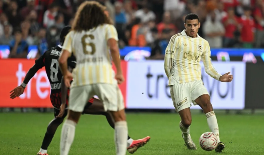 Fenerbahçe Gaziantep FK deplasmanından 1 puanla döndü
