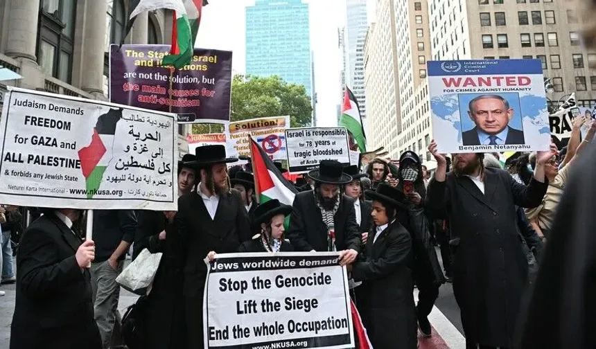 Netanyahu, New York’ta binlerce kişi tarafından protesto edildi